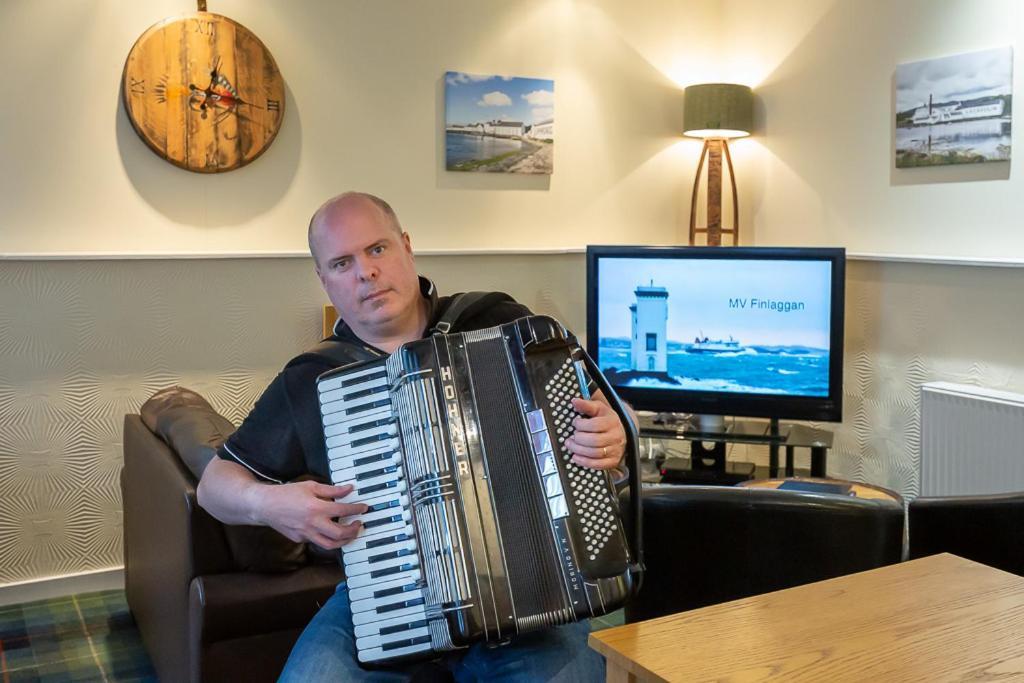 The Trout Fly Guest House Порт-Еллен Екстер'єр фото
